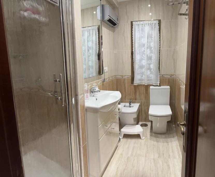Comodo Y Centrico Apto. En Gijón Kültér fotó